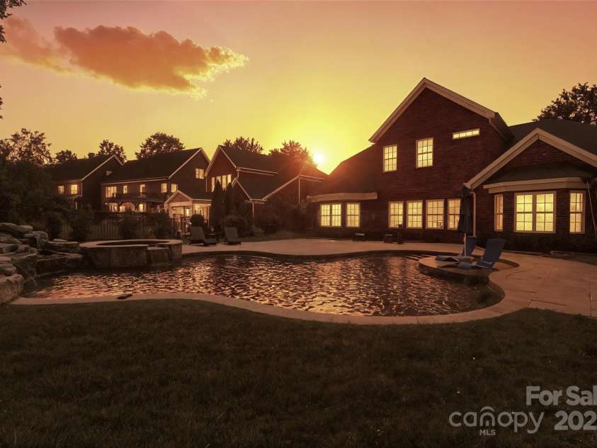 2504 River Oaks Drive, Waxhaw, NC 28173.  MLS# CAR4269382, YatesRealty ID 34425. 