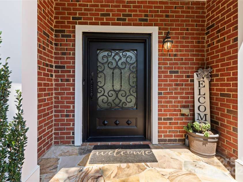 2504 River Oaks Drive, Waxhaw, NC 28173.  MLS# CAR4269382, YatesRealty ID 34425. 