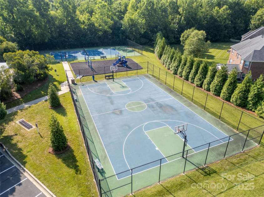 2504 River Oaks Drive, Waxhaw, NC 28173.  MLS# CAR4269382, YatesRealty ID 34425. 