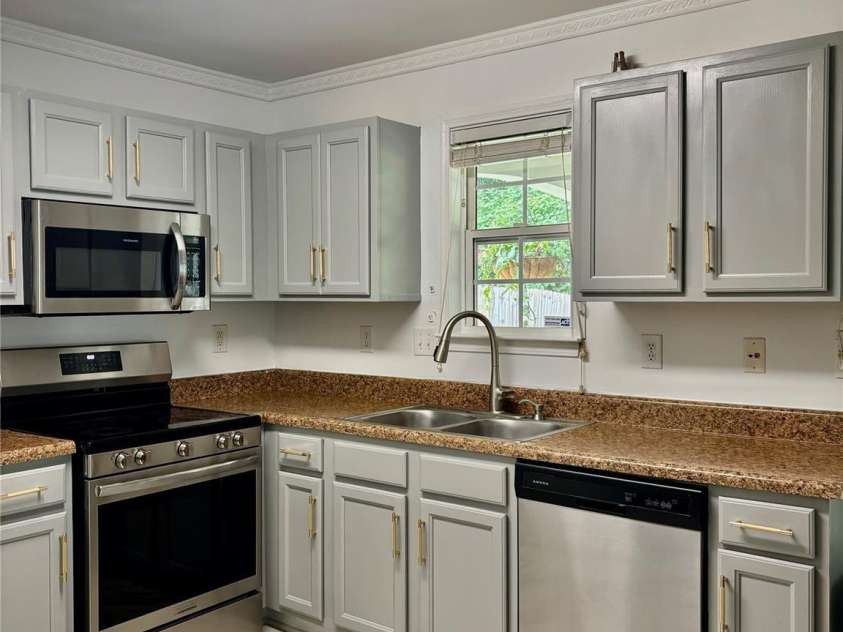 9336 Dewey Drive, Charlotte, NC 28214.  MLS# CAR4399418, YatesRealty ID 34426. 