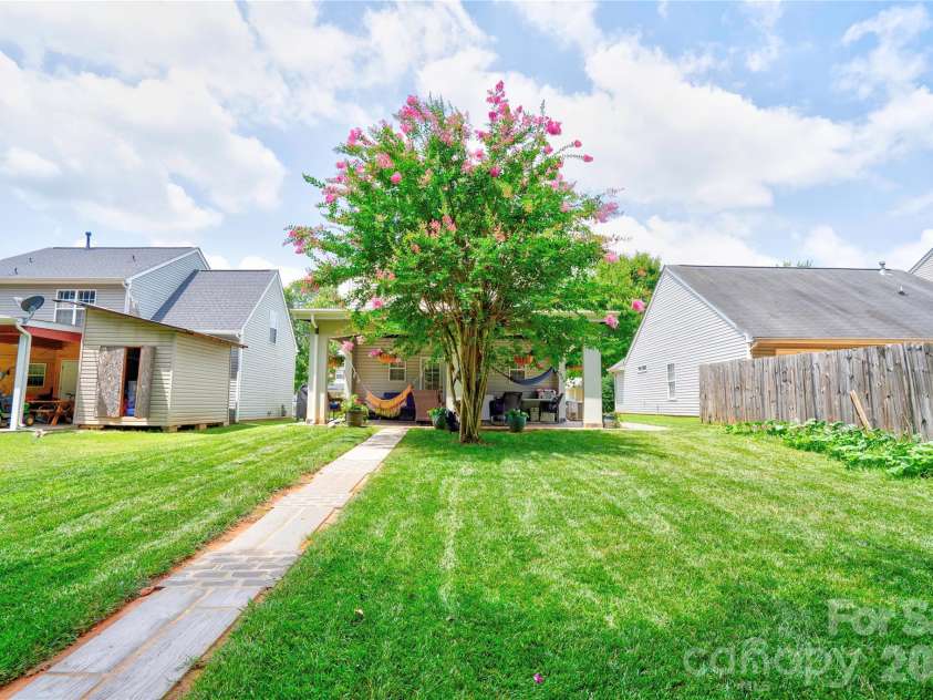 9336 Dewey Drive, Charlotte, NC 28214.  MLS# CAR4399418, YatesRealty ID 34426. BACK YARD 