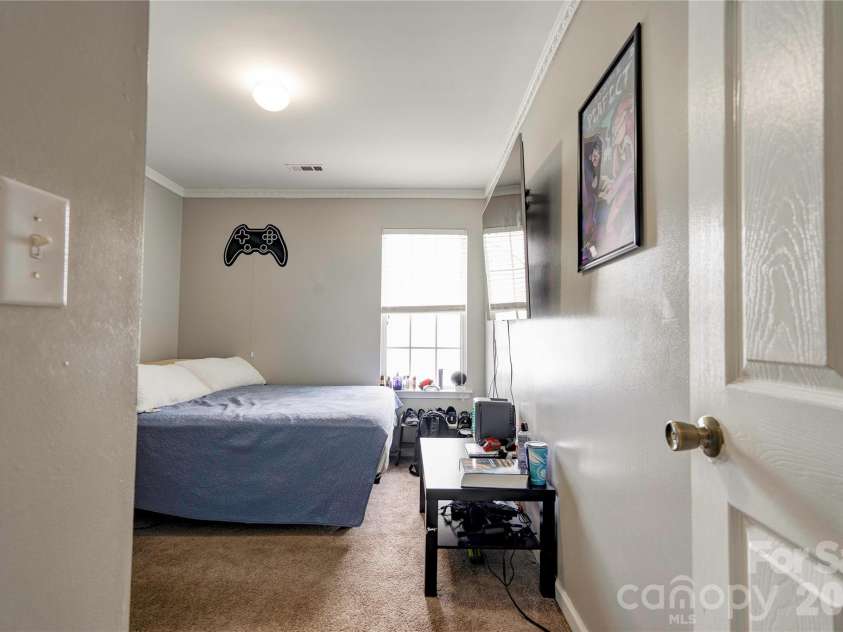 9336 Dewey Drive, Charlotte, NC 28214.  MLS# CAR4399418, YatesRealty ID 34426. BEDROOM 3