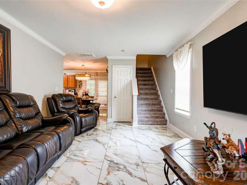 9336 Dewey Drive, Charlotte, NC 28214.  MLS# CAR4399418, YatesRealty ID 34426. LIVING ROOM 