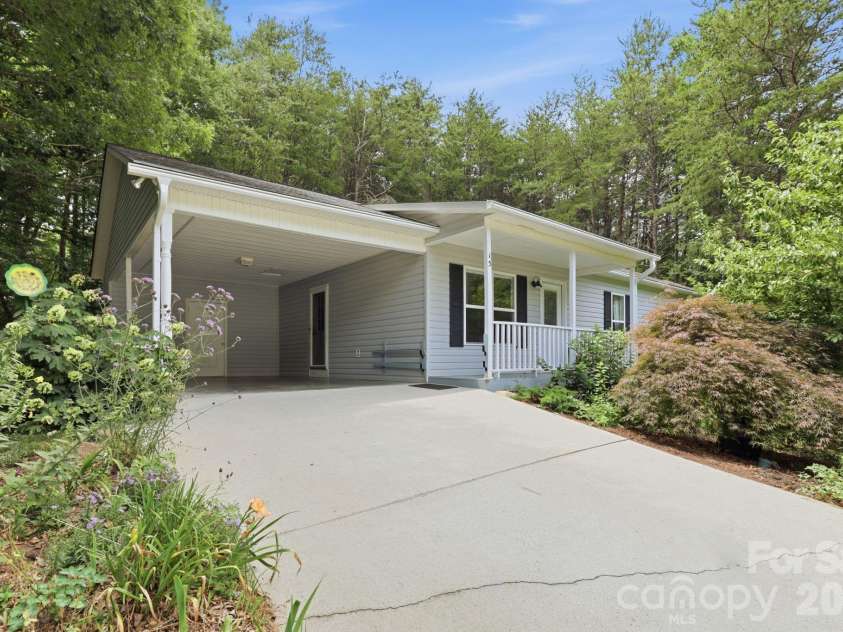 15 Valley Street, Granite Falls, NC 28630.  MLS# CAR4398811, YatesRealty ID 34427. 