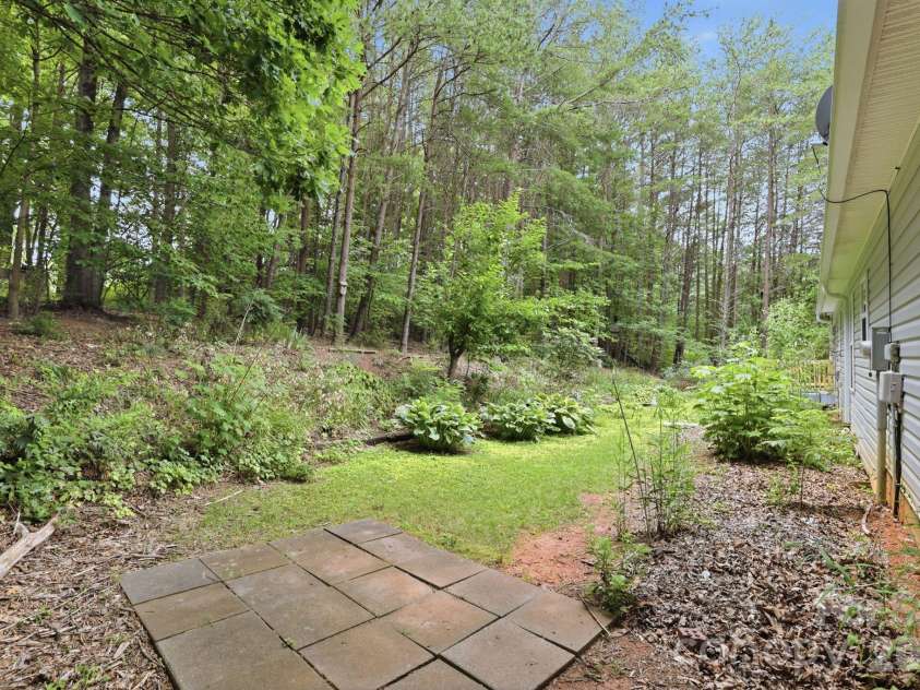 15 Valley Street, Granite Falls, NC 28630.  MLS# CAR4398811, YatesRealty ID 34427. 