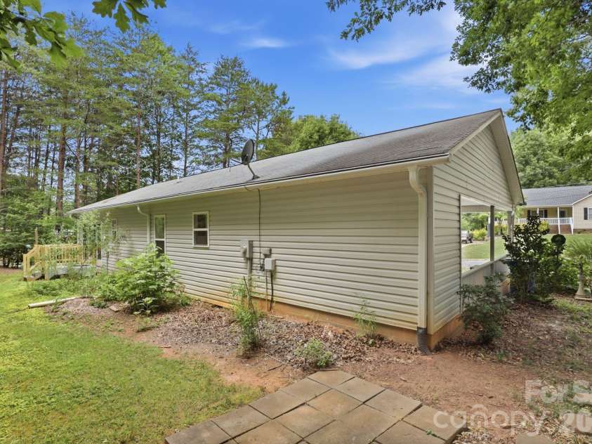 15 Valley Street, Granite Falls, NC 28630.  MLS# CAR4398811, YatesRealty ID 34427. 