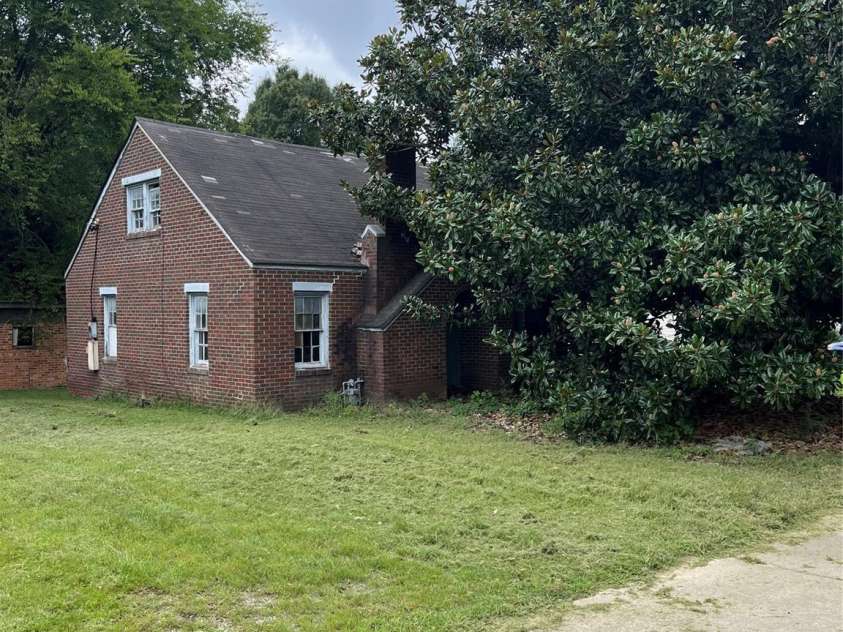 218 Main Street, Wingate, NC 28174.  MLS# CAR4295474, YatesRealty ID 34427. 