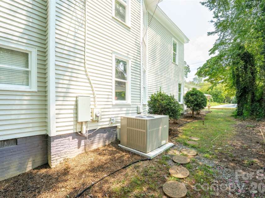302 Maurice Street, Monroe, NC 28112.  MLS# CAR4399368, YatesRealty ID 34428. 