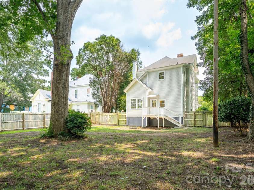 302 Maurice Street, Monroe, NC 28112.  MLS# CAR4399368, YatesRealty ID 34428. 