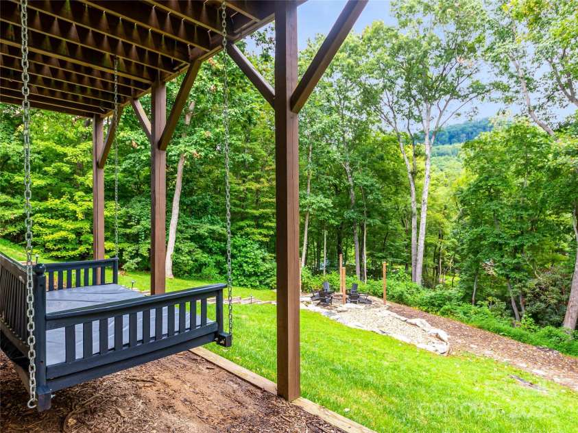 90 Indian Mound Trail, Fairview, NC 28730.  MLS# CAR4268261, YatesRealty ID 34428. 