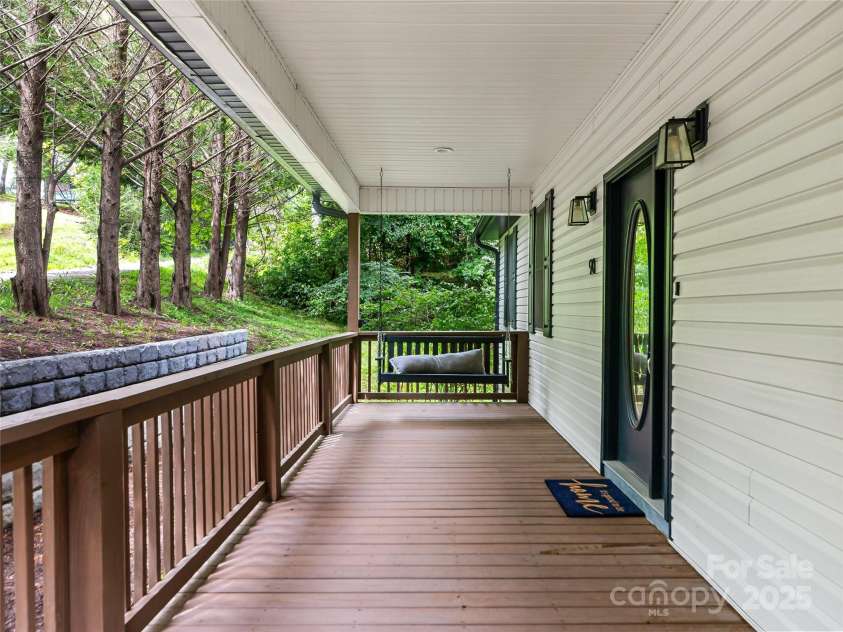 90 Indian Mound Trail, Fairview, NC 28730.  MLS# CAR4268261, YatesRealty ID 34428. 