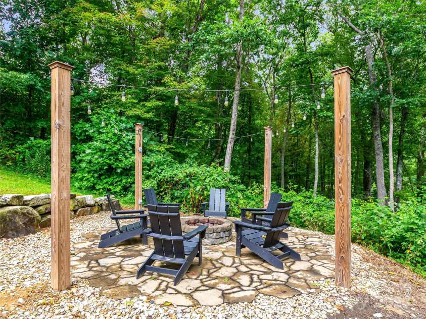 90 Indian Mound Trail, Fairview, NC 28730.  MLS# CAR4268261, YatesRealty ID 34428. 