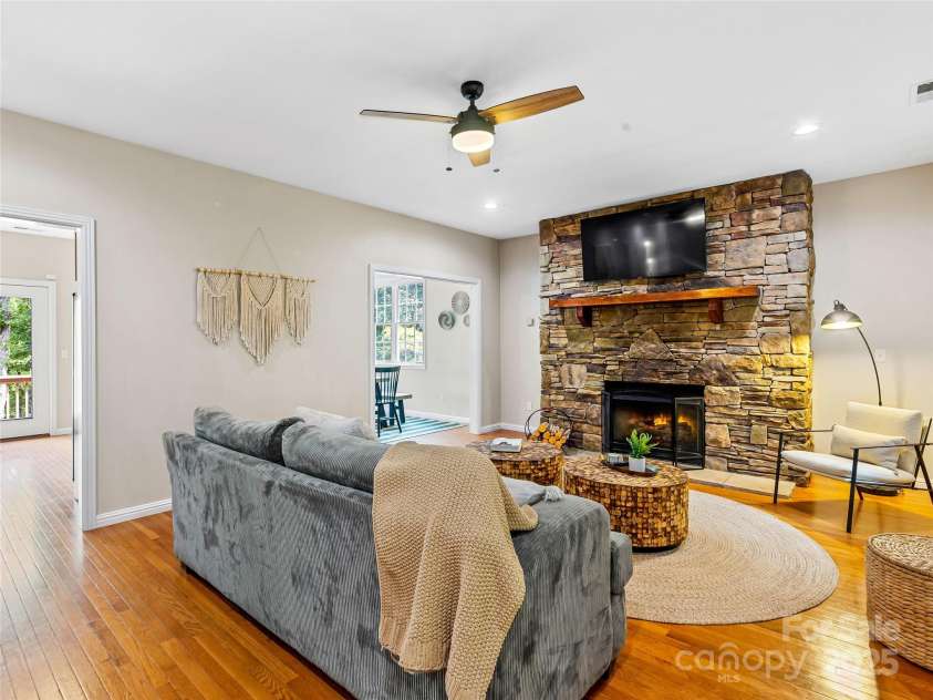 90 Indian Mound Trail, Fairview, NC 28730.  MLS# CAR4268261, YatesRealty ID 34428. 