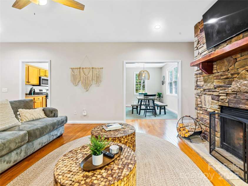 90 Indian Mound Trail, Fairview, NC 28730.  MLS# CAR4268261, YatesRealty ID 34428. 