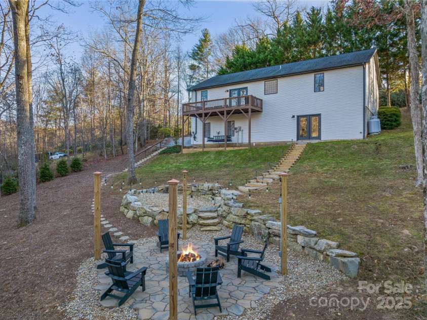 90 Indian Mound Trail, Fairview, NC 28730.  MLS# CAR4268261, YatesRealty ID 34428. 