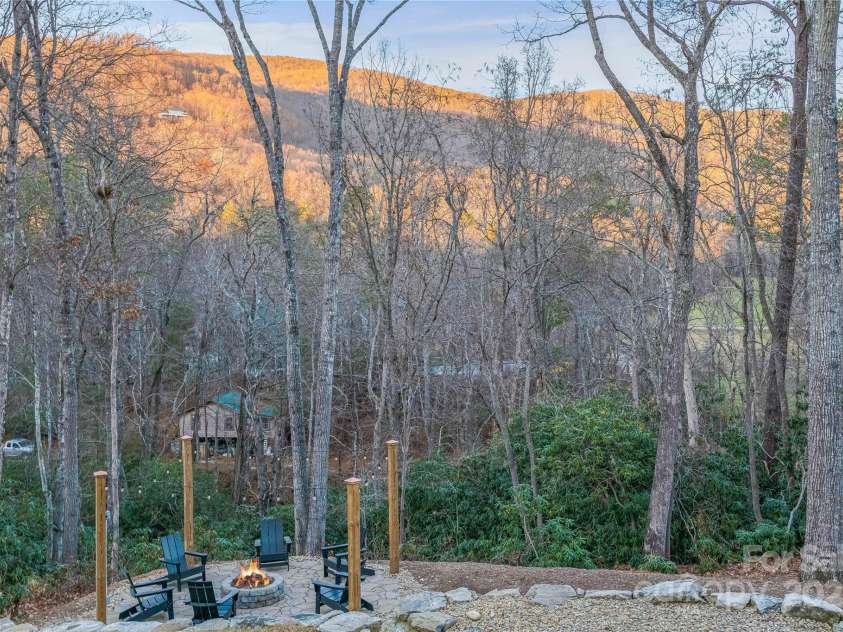 90 Indian Mound Trail, Fairview, NC 28730.  MLS# CAR4268261, YatesRealty ID 34428. 