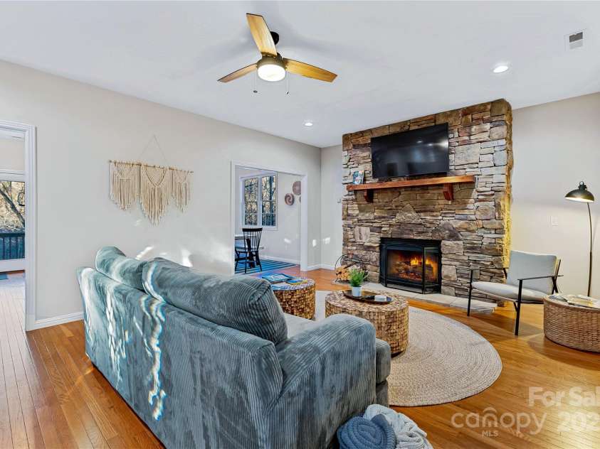 90 Indian Mound Trail, Fairview, NC 28730.  MLS# CAR4268261, YatesRealty ID 34428. 