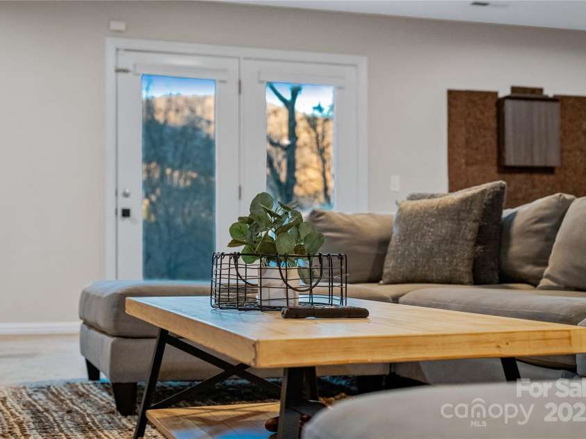 90 Indian Mound Trail, Fairview, NC 28730.  MLS# CAR4268261, YatesRealty ID 34428. 