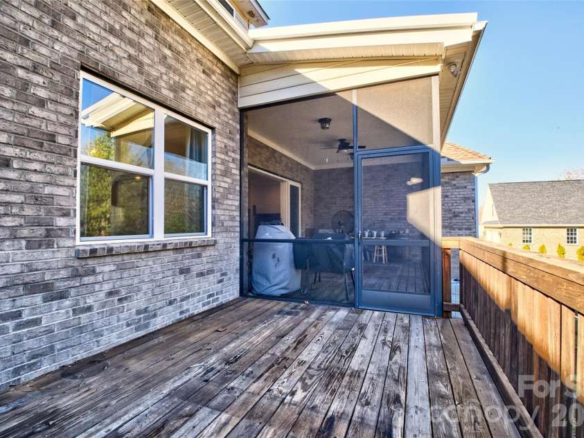 398 Kingsburry Road, Clover, SC 29710.  MLS# CAR4337912, YatesRealty ID 3443. Deck