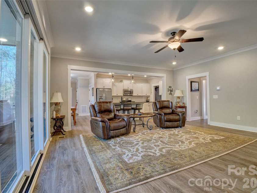 398 Kingsburry Road, Clover, SC 29710.  MLS# CAR4337912, YatesRealty ID 3443. Great room to kitchen