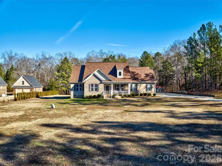 398 Kingsburry Road, Clover, SC 29710.  MLS# CAR4337912, YatesRealty ID 3443. Large flat lot