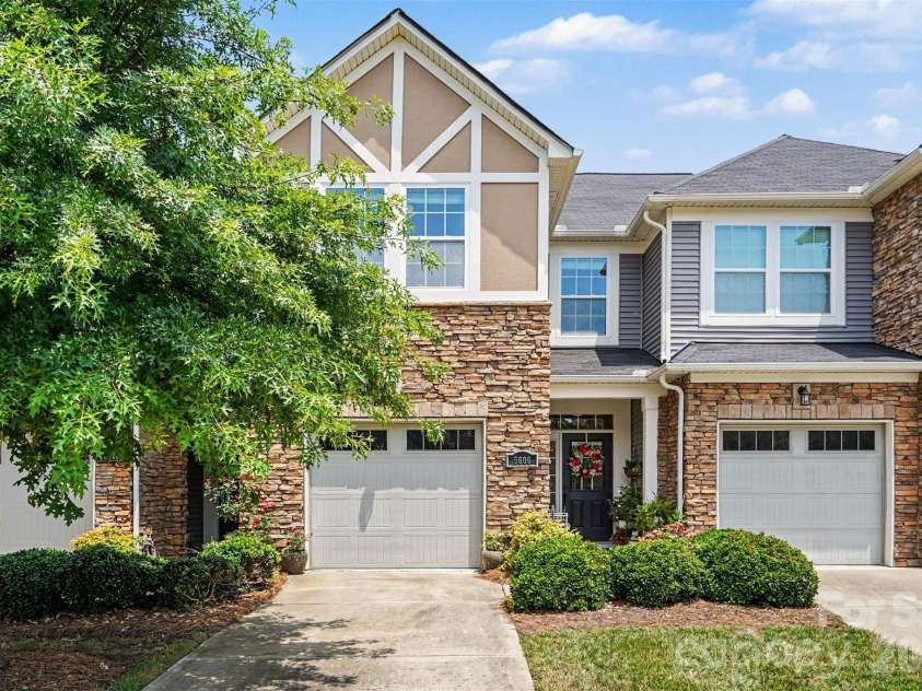 5606 Stonewells Drive, Charlotte, NC 28278.  MLS# CAR4398404, YatesRealty ID 34430. 