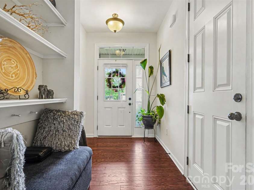5606 Stonewells Drive, Charlotte, NC 28278.  MLS# CAR4398404, YatesRealty ID 34430. 