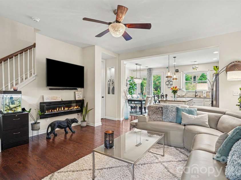 5606 Stonewells Drive, Charlotte, NC 28278.  MLS# CAR4398404, YatesRealty ID 34430. 