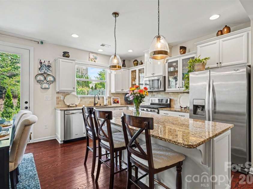5606 Stonewells Drive, Charlotte, NC 28278.  MLS# CAR4398404, YatesRealty ID 34430. 