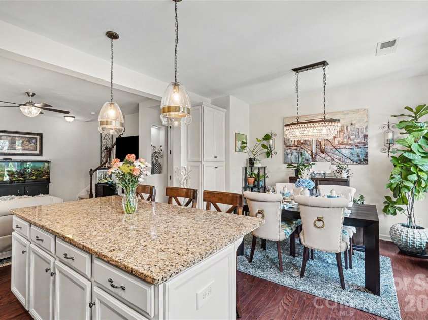 5606 Stonewells Drive, Charlotte, NC 28278.  MLS# CAR4398404, YatesRealty ID 34430. 