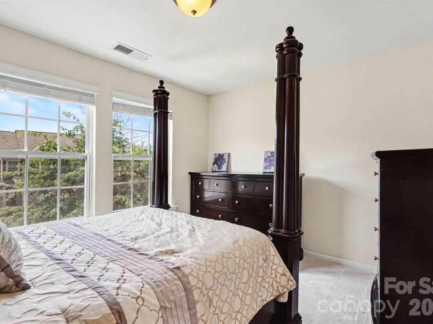 5606 Stonewells Drive, Charlotte, NC 28278.  MLS# CAR4398404, YatesRealty ID 34430. 