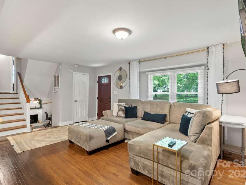 1914 Bonnie Lane, Charlotte, NC 28213.  MLS# CAR4292204, YatesRealty ID 34431. 