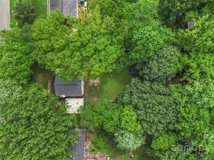 1914 Bonnie Lane, Charlotte, NC 28213.  MLS# CAR4292204, YatesRealty ID 34431. 