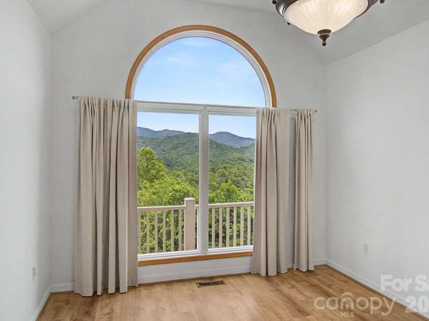 340 Earlys Mountain Road, Leicester, NC 28748.  MLS# CAR4398900, YatesRealty ID 34431. Dining Area or sitting room.