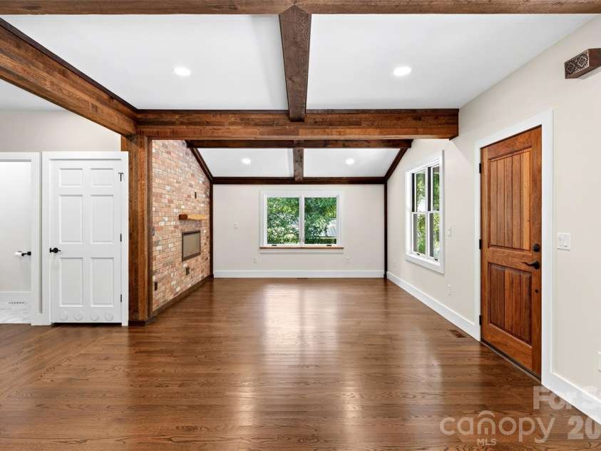 78 Tupper Road, Black Mountain, NC 28711.  MLS# CAR4396605, YatesRealty ID 34432. 