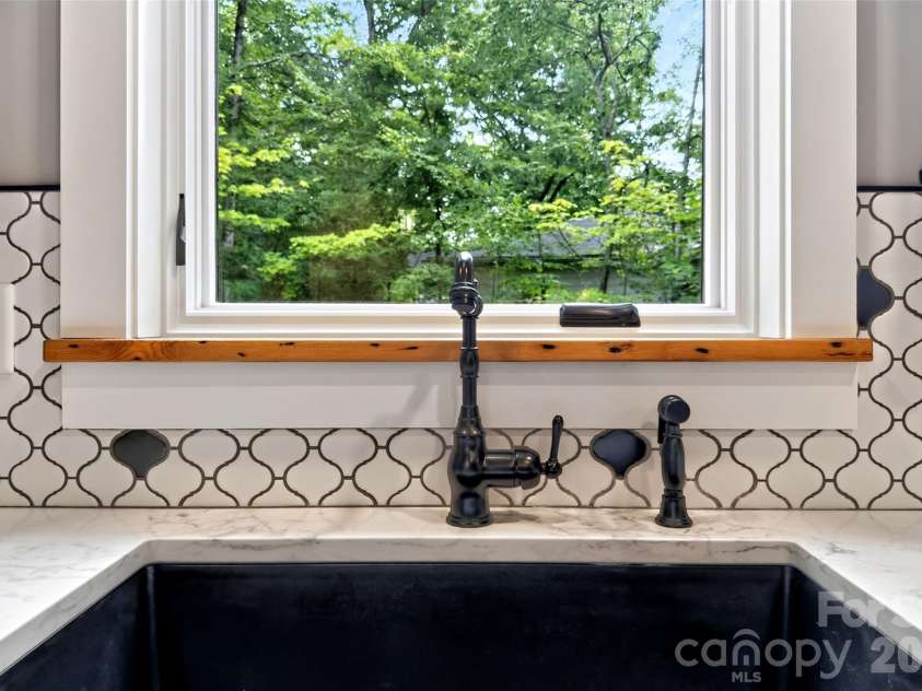 78 Tupper Road, Black Mountain, NC 28711.  MLS# CAR4396605, YatesRealty ID 34432. 