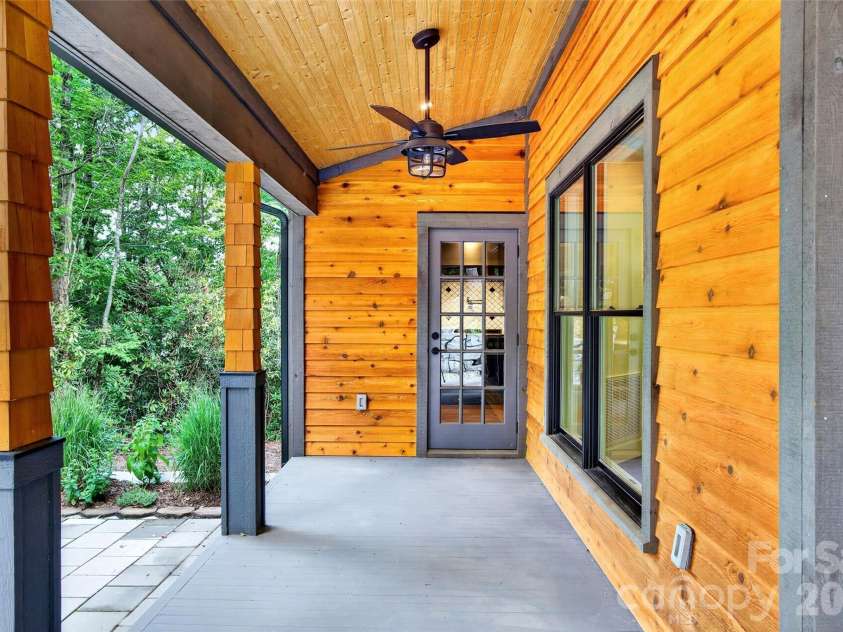 78 Tupper Road, Black Mountain, NC 28711.  MLS# CAR4396605, YatesRealty ID 34432. 