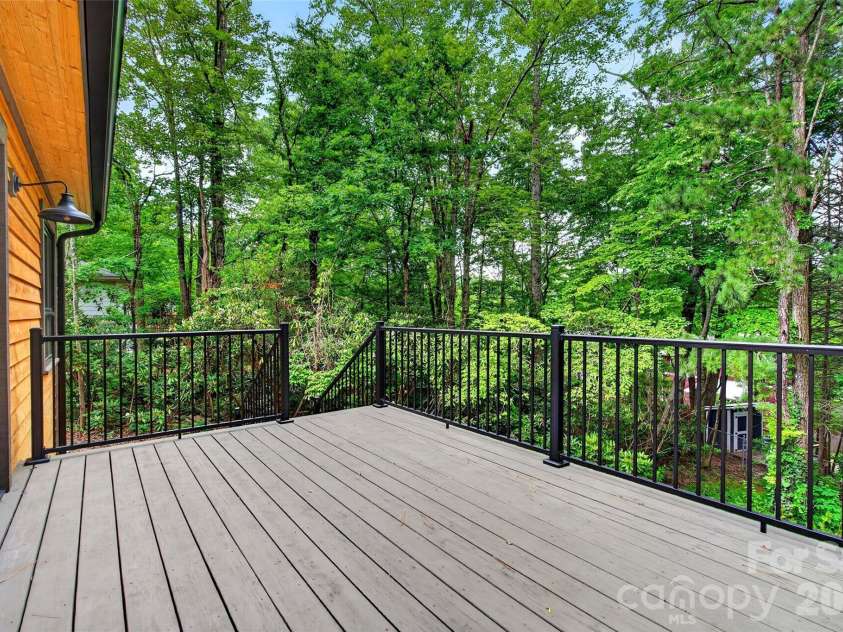 78 Tupper Road, Black Mountain, NC 28711.  MLS# CAR4396605, YatesRealty ID 34432. 