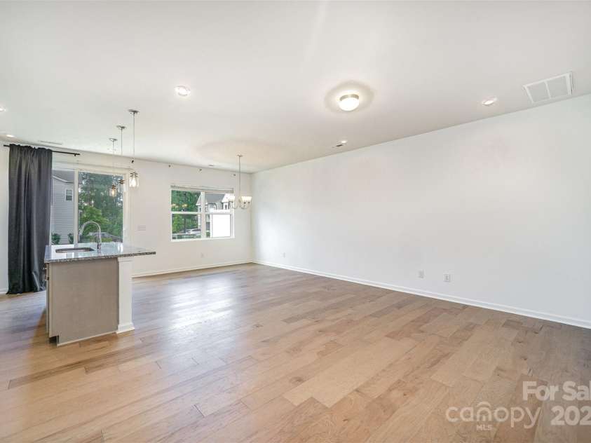 9213 Widden Way, Charlotte, NC 28269.  MLS# CAR4282562, YatesRealty ID 34433. 