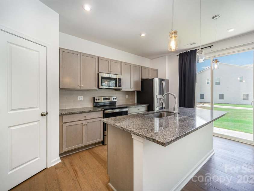 9213 Widden Way, Charlotte, NC 28269.  MLS# CAR4282562, YatesRealty ID 34433. 