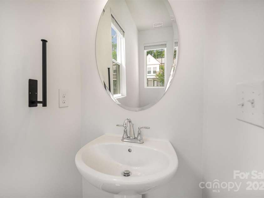 9213 Widden Way, Charlotte, NC 28269.  MLS# CAR4282562, YatesRealty ID 34433. 