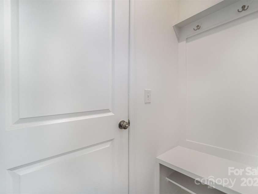 9213 Widden Way, Charlotte, NC 28269.  MLS# CAR4282562, YatesRealty ID 34433. 