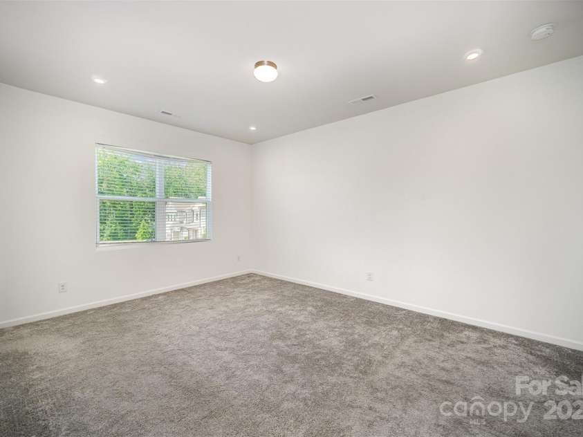 9213 Widden Way, Charlotte, NC 28269.  MLS# CAR4282562, YatesRealty ID 34433. 