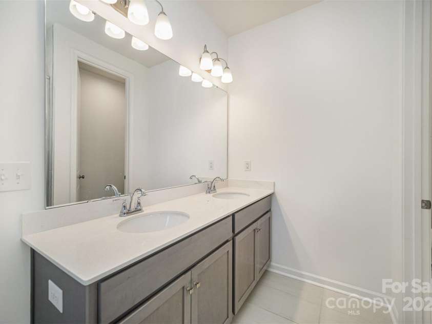 9213 Widden Way, Charlotte, NC 28269.  MLS# CAR4282562, YatesRealty ID 34433. 