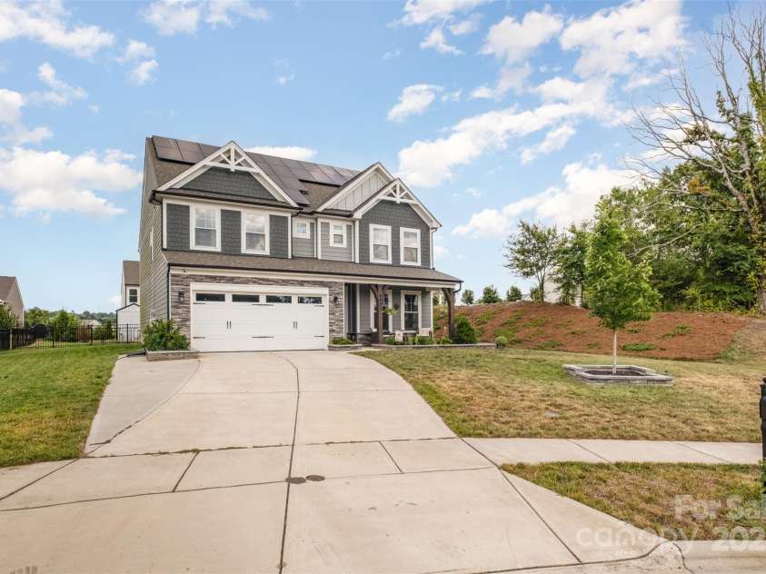 4531 Falls Lake Drive, Concord, NC 28025.  MLS# CAR4286599, YatesRealty ID 34434. 