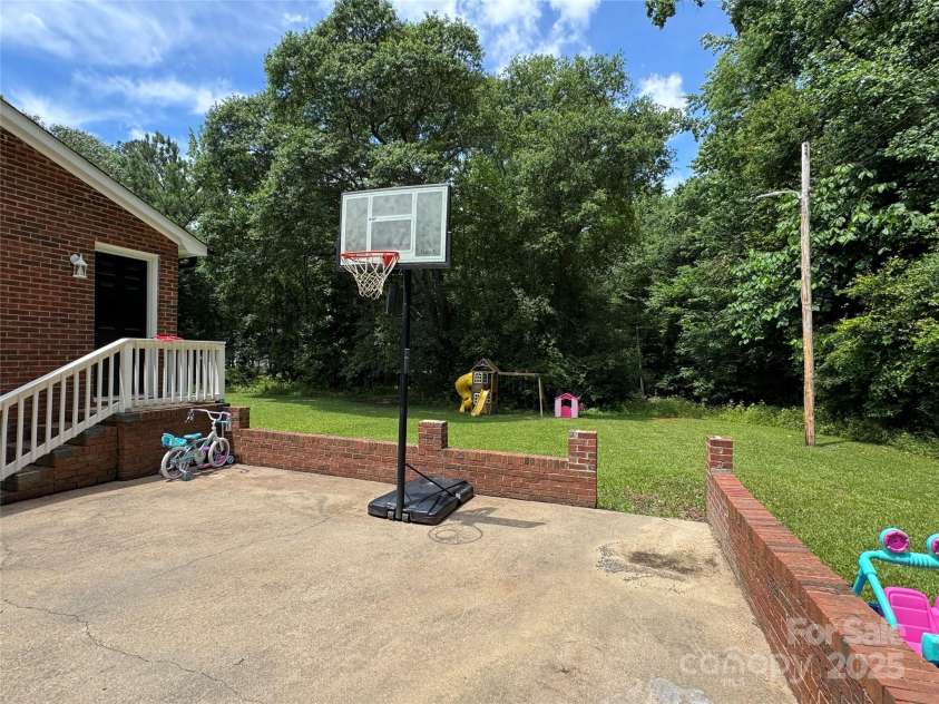 232 Harmony Hills Drive, Catawba, SC 29704.  MLS# CAR4269561, YatesRealty ID 34435. 