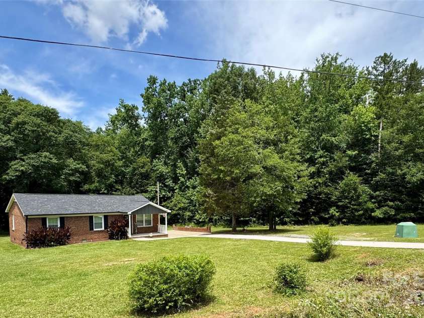 232 Harmony Hills Drive, Catawba, SC 29704.  MLS# CAR4269561, YatesRealty ID 34435. 