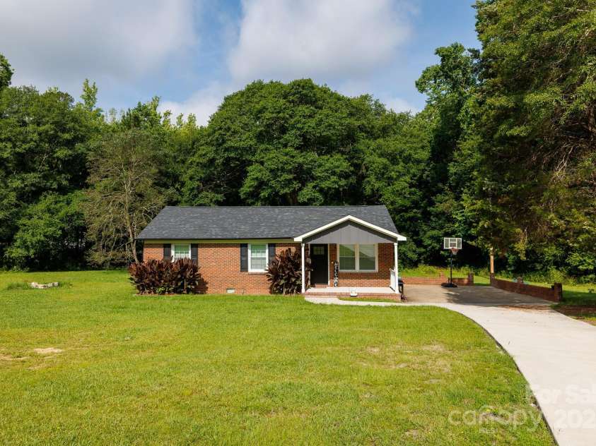 232 Harmony Hills Drive, Catawba, SC 29704.  MLS# CAR4269561, YatesRealty ID 34435. 