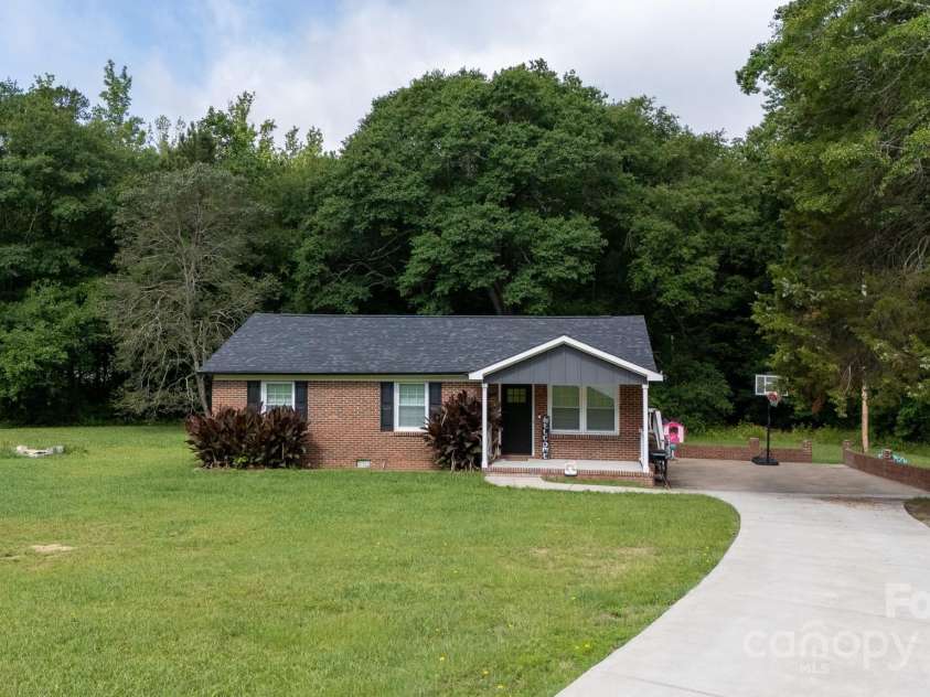 232 Harmony Hills Drive, Catawba, SC 29704.  MLS# CAR4269561, YatesRealty ID 34435. 