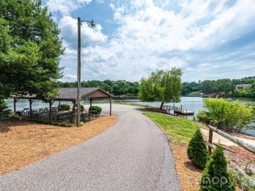5976 Gold Creek Estate Drive, Hickory, NC 28601.  MLS# CAR4399217, YatesRealty ID 34435. 